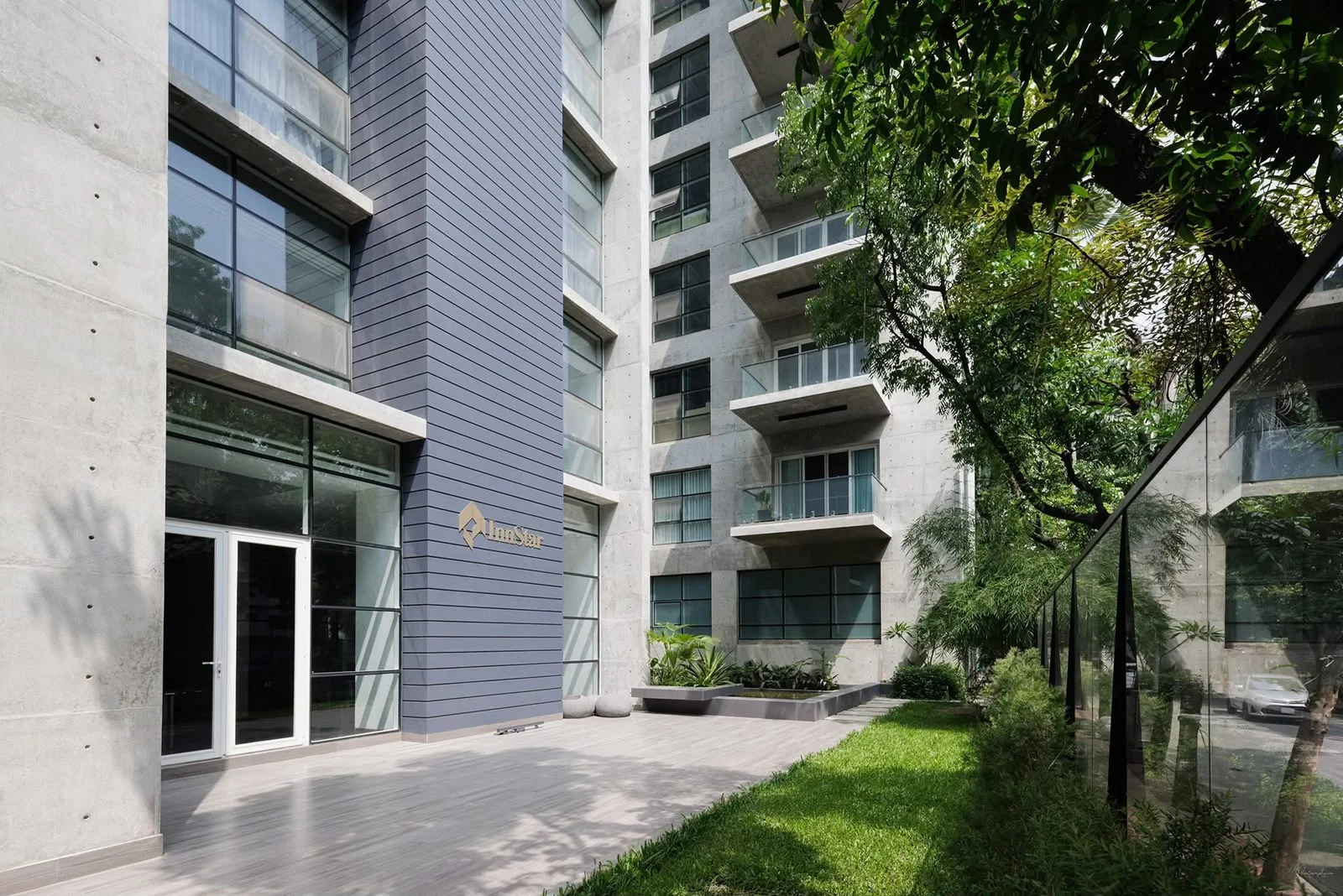InnStar, Luxury Apartment