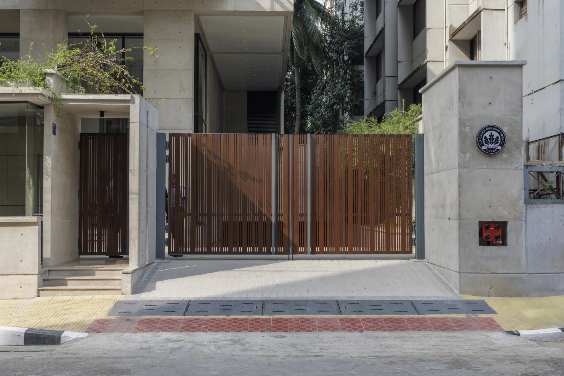 Amena Terrace by SIMPLE TREE